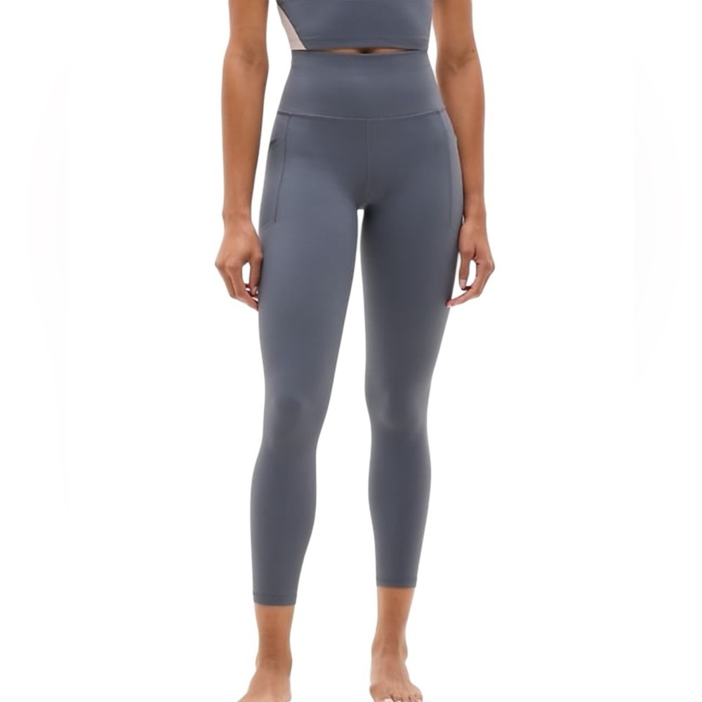 Athleta - Salutation Stash Pocket II 7/8 Leggings Sz M